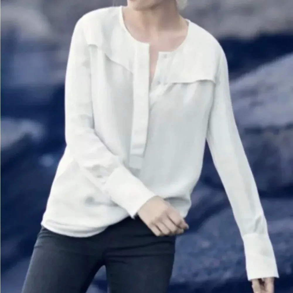 ☀️J Crew  Women’s XS White Henley